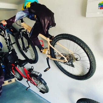 Držiak bicykla na stenu - 2