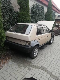ŠKODA FAVORIT - 2