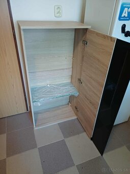 Predam obyvackovu zostavu - 3 skrinky - 40 eur spolu - 2