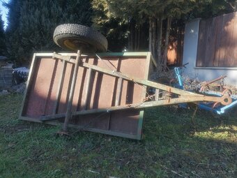 Brzdena vlecka za malotraktor. - 2