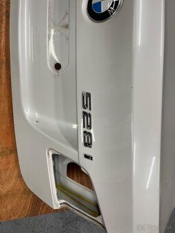 DVERE KUFOR BMWF10 528i - 2