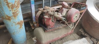 Vzduchový kompresor - 2