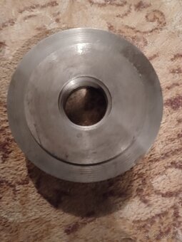 Príruba na  sústruh sv18.zo závitom. - 2