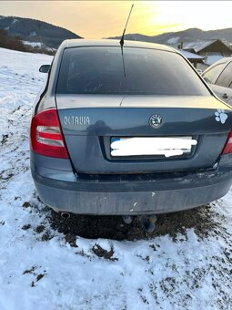 Škoda octavia 1,6mpi benzin - 2