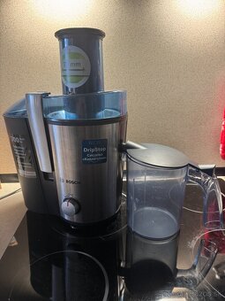 Odšťavovač Bosch MES3500 XL 700W DripStop - 2