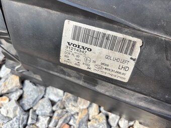 Predne xenony volvo v70/s80/xc70 - 2