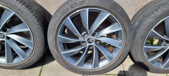 na skada superb 3 Pegasus L&K R18 235 45 18 - 2