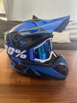 Motocross prilba - 2