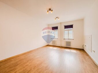 Kancelária na prenájom| Námestie SNP -Banská Bystrica - 2