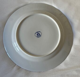 Od ARAMISA G.A.Barcelona BIELY PORCELÁNOVy TANIER za 10EUR - 2
