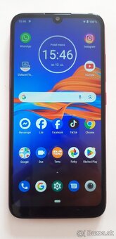 Motorola E6 PLUS DUOS nabijackou puzdrom - 2