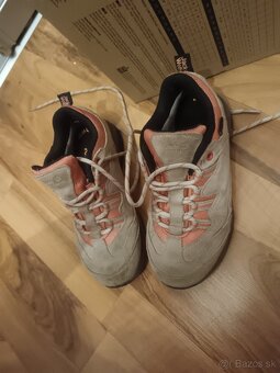 Predám Jack wolfskin malo nosené tenisky veľ 32 - 2