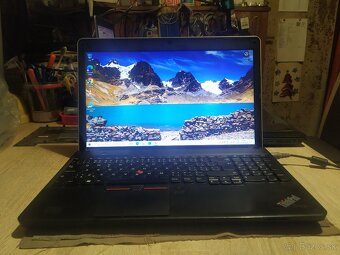 Lenovo. Intel i3-4 x 2,2 GHz. 15,6"LED. 500GB. nVidia 4GB. - 2