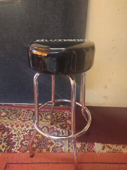 Gitarová stolička - 2