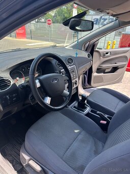 Ford focus modra metalíza - 2