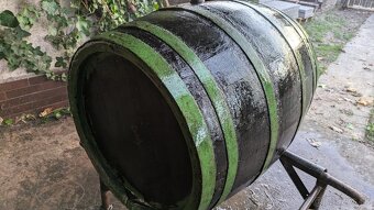 Sud (bečka) na dekoraci - 2