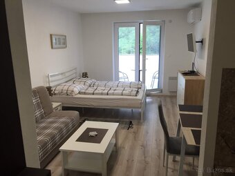 APARTMAN PODHAJSKA - 2