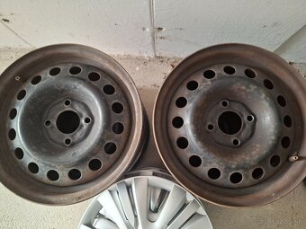 Plechové disky + Letné pneumatiky 175/65 r14 - 2