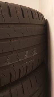 Predam letne pneu 4ks Continental 215_55_R17 - 2