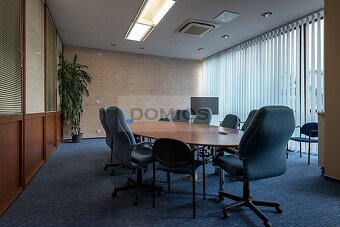 Reprezentačná polyf. budova (900 m2, parking, KE-St. mesto) - 2