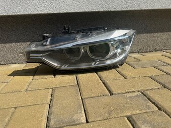 Predam BMW F30 pravý natáčací bixenón ORIGINAL - 2