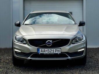 Volvo V60 D3 Cross Country 2.0D,Momentum,1Majiteľ - 2