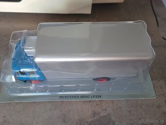 1:43 Mercedes Benz - 2