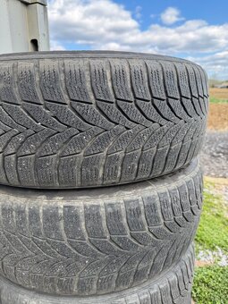 Zimné pneu. 215/55r17 - 2