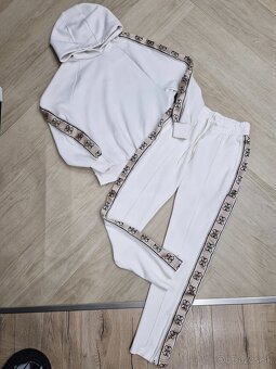 NOVE Guess biela smotanova teplakova suprava rozne druhy XS - 2