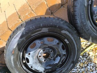 Letné pneu na diskoch 165/70 r14 - 2