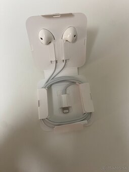 Apple EarPods Lightning (drôtové slúchadlá, sluchatka) - 2