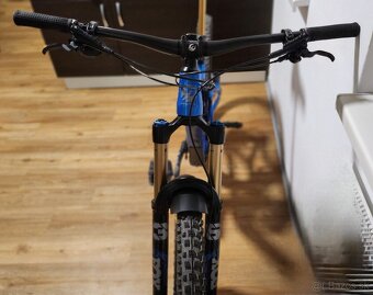 Pivot Switchblade - 2