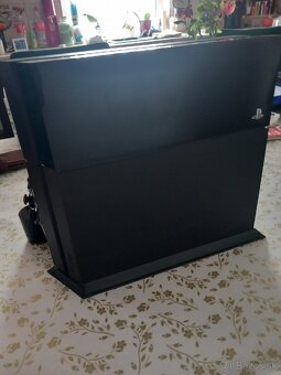 Playstation 4 - 2
