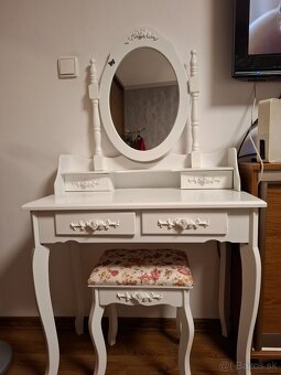 Toaletny stolik detsky - 2