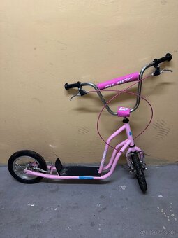 Dievčenská kolobežka - 2