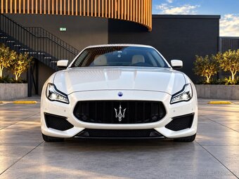Predám Maserati Quattroporte SQ4 TROFEO 2017 - 2