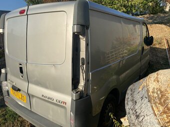 Rozpredam opel vivaro - 2