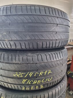 225/45R17 Michelin - 2
