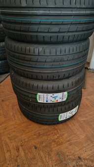 225/40R18 Nokian - 2
