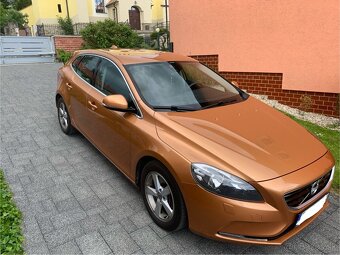 Volvo v40 D3 110kw - 2