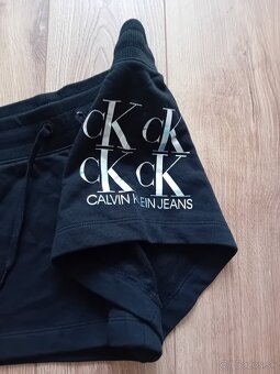 Kraťasy, CALVIN KLEIN, velk. S - 2