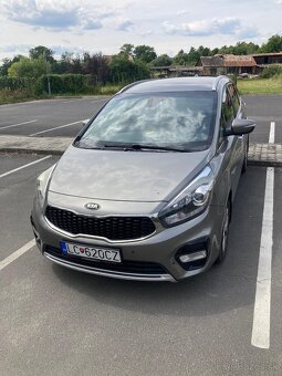 Rodinná KIA Carens 2018 s bohatou výbavou – skvelý stav, - 2