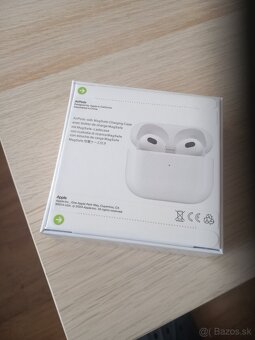 Apple AirPods (3rd generation) with MagSafe Charging Case - 2