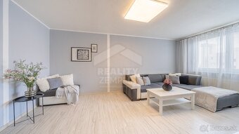 Rodinná 3i chyžka na pokojnej adrese - 2