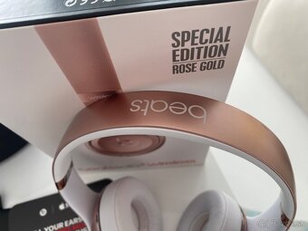 Luxusné Sluchadlá Beats Solo 3 Wireless Rose Gold Top stav - 2