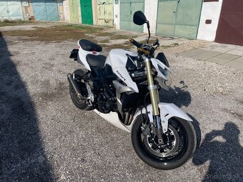 Suzuki gsr 750 - 2