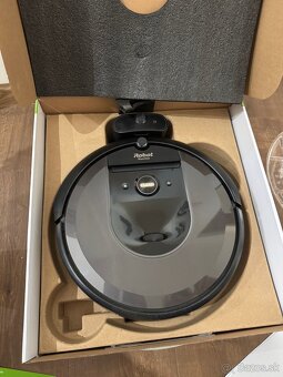 Predám robotický vysávač iRobot Roomba i7 - 2