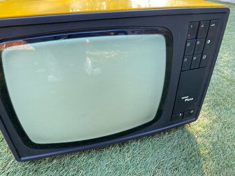 Retro TV Tesla Merkur - 2