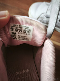 Tenisky Adidas v. 22 - 2