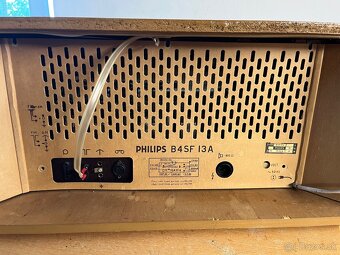 Predám rádio Philips B4SF - 2